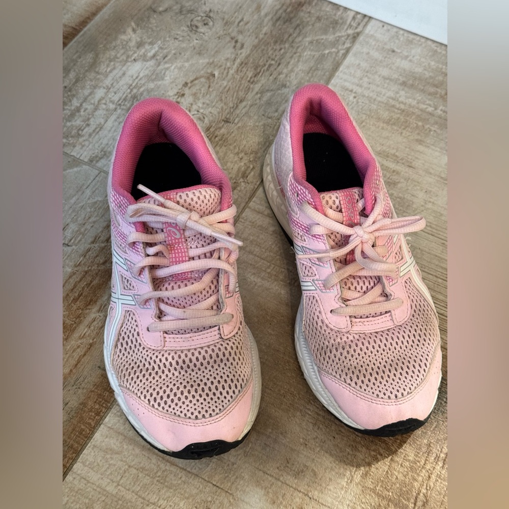 Asics Contend 6 girl Pink Athletic Shoes with Breathable Mesh and Cushioned Sole